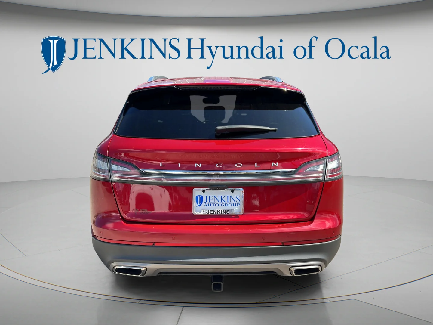 Used 2020 Red Lincoln Standard image 4