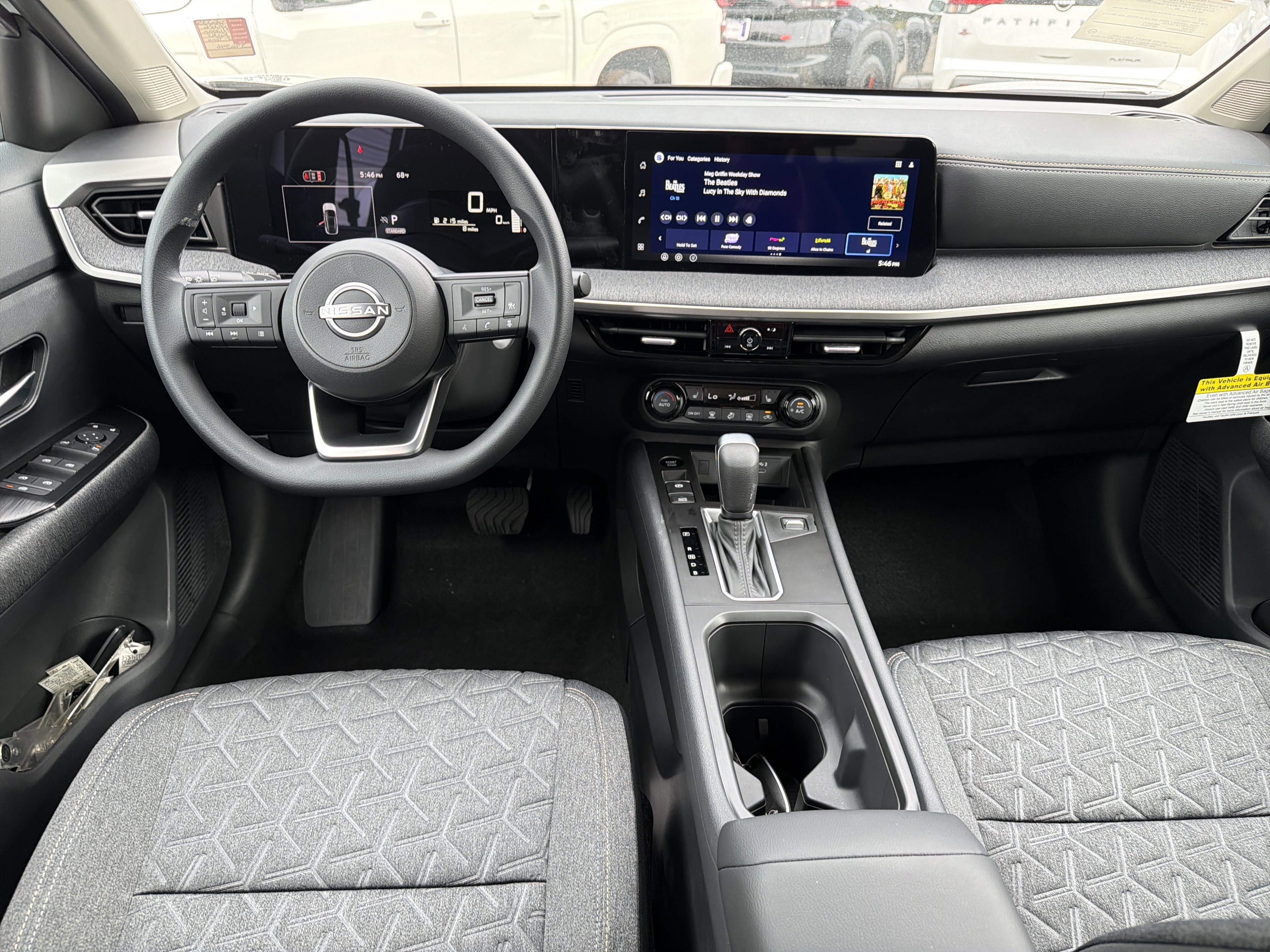 New 2026 Aspen White Tricoat/Super Black Nissan SV image 23