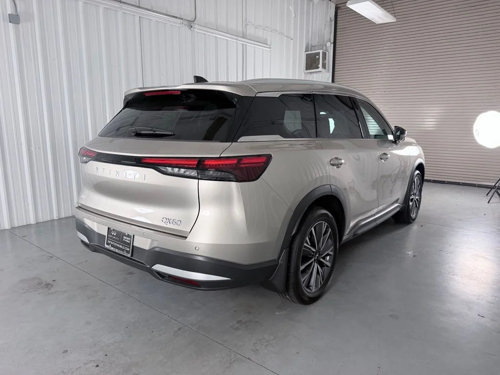 New 2027 WARM TITANIUM INFINITI Luxe FWD image 6