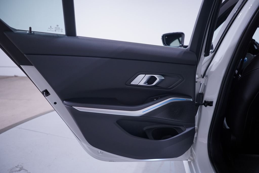 Used 2022 Alpine White BMW 330e iPerformance image 17