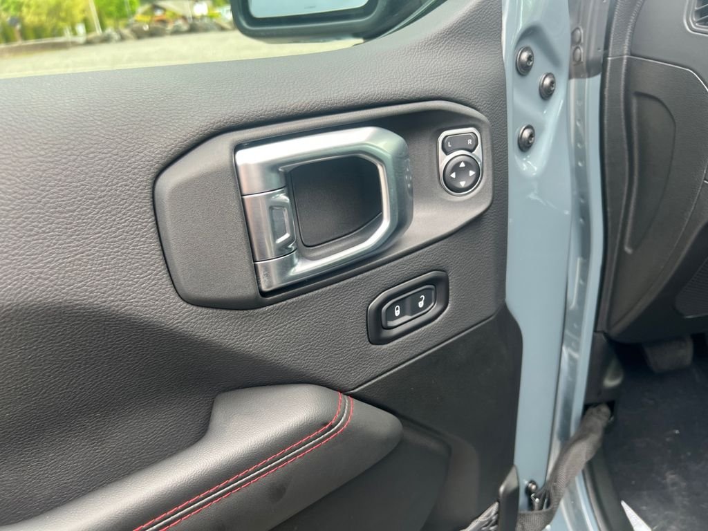 New 2026 Anvil Clear-Coat Exterior Paint Jeep Rubicon X image 11