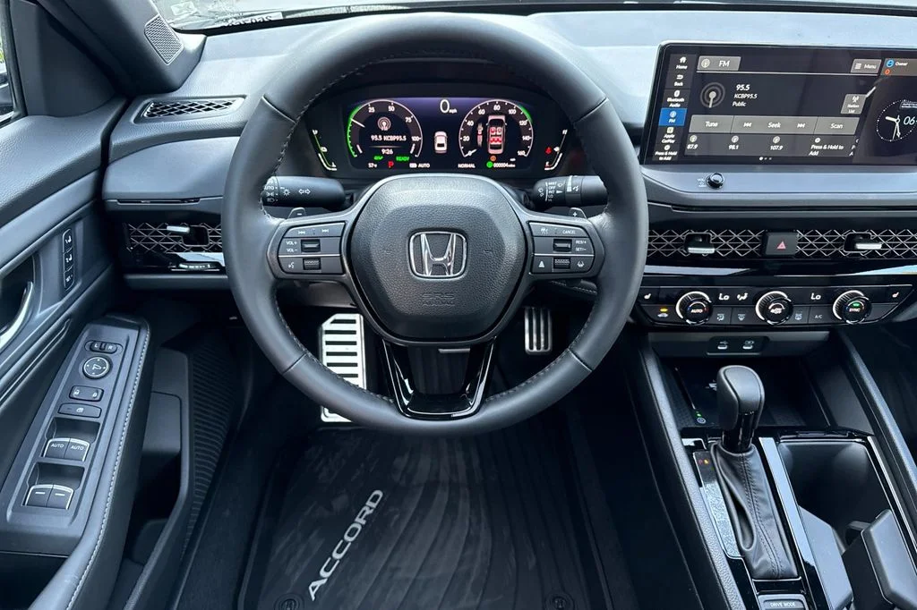 New 2026 Urban Gray Pearl Honda Sport-L image 15