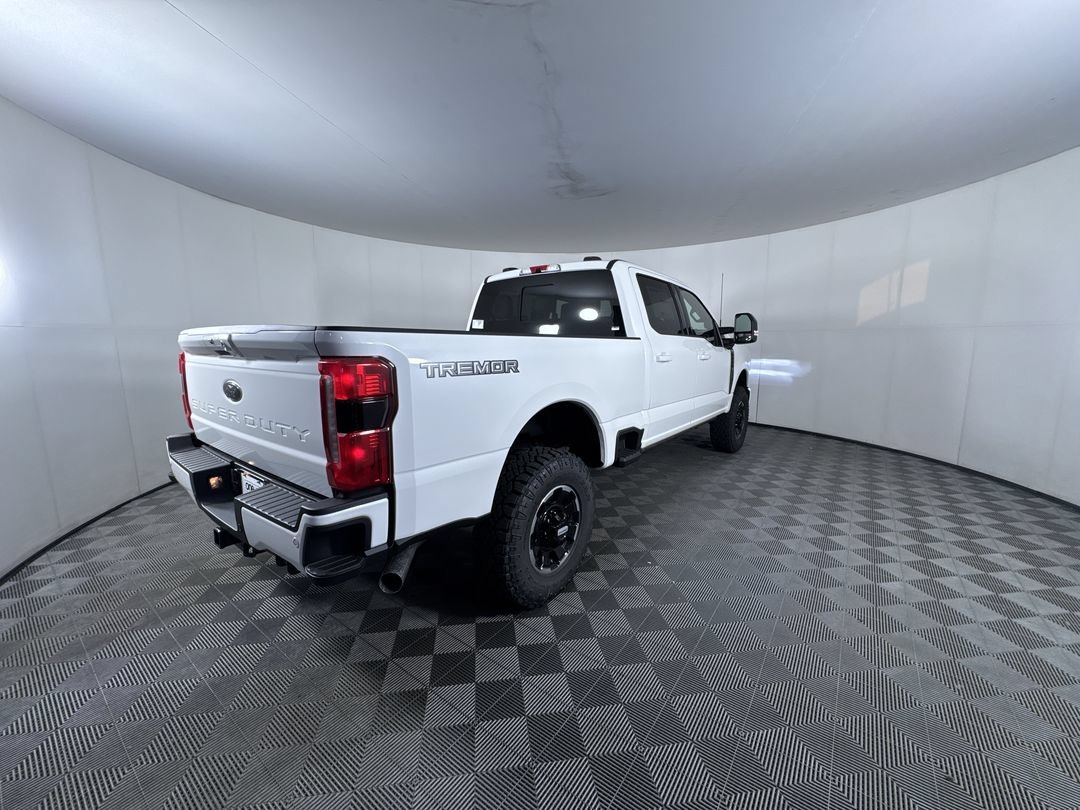 New 2026 Star White Metallic Tri-Coat Ford Lariat image 8