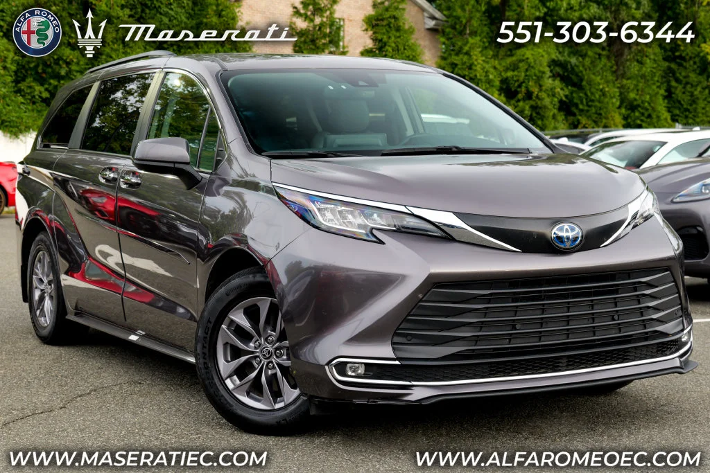 2023 Toyota Sienna XLE