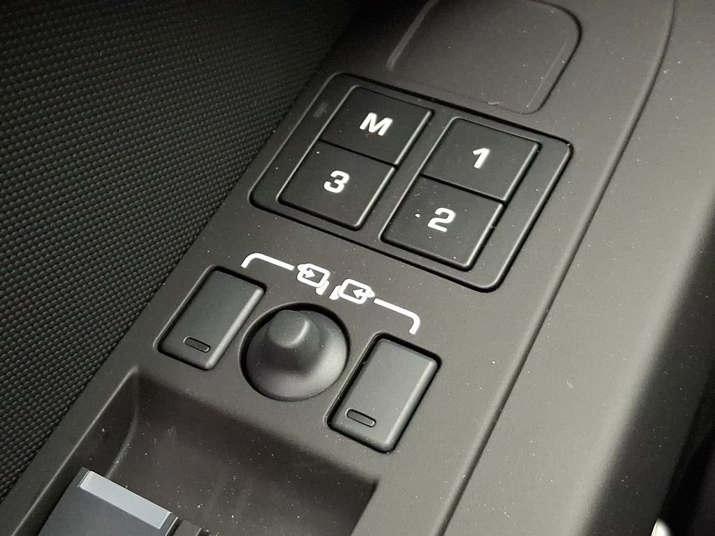 New 2026 Gondwana Stone Land Rover X-Dynamic SE image 19