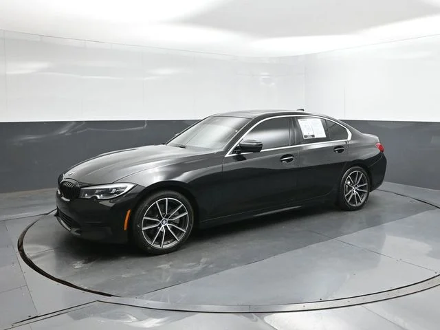 2020 BMW 3 Series 330i Sedan's photo