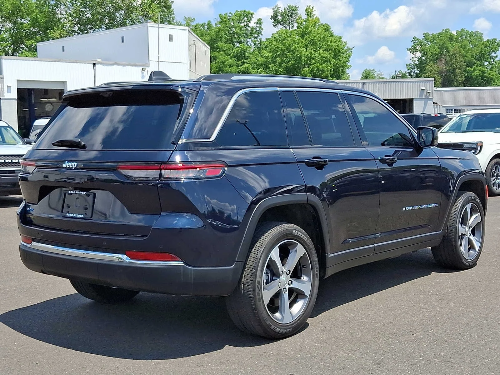 Used 2023 Midnight Sky Jeep  image 6