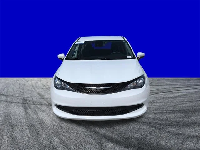 Certified Used 2023 Bright White Clearcoat Chrysler LX image 9