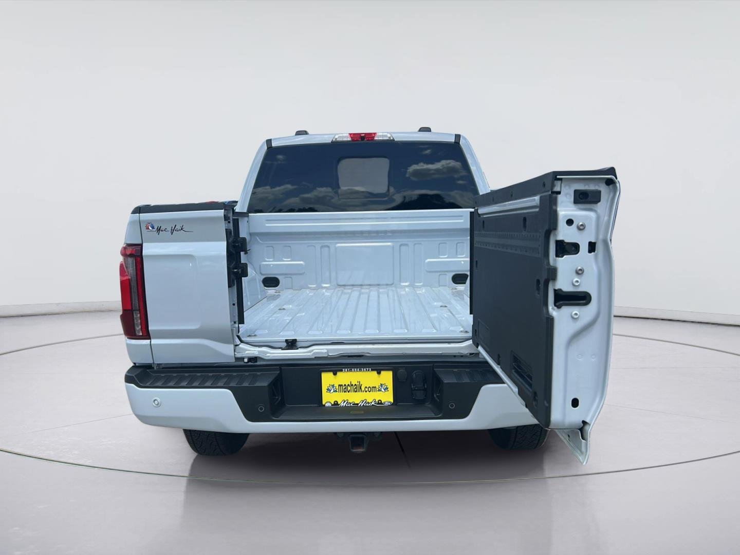 Used 2025 Space White Ford Platinum image 32