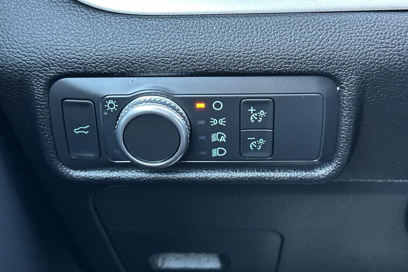 Used 2022 Black Metallic Ford XLT image 30