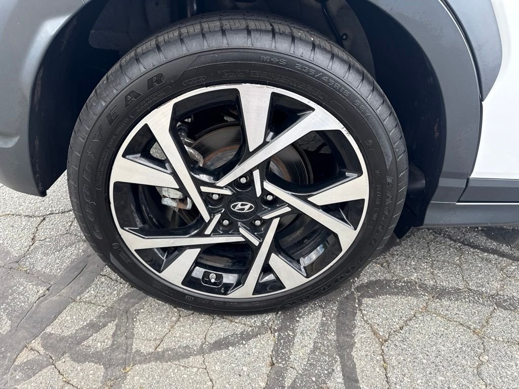 2023 Hyundai Kona Limited - Photo 12