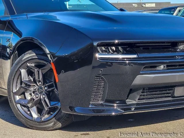 New 2026 Diamond Black Crystal Pearlcoat Dodge R/T image 3