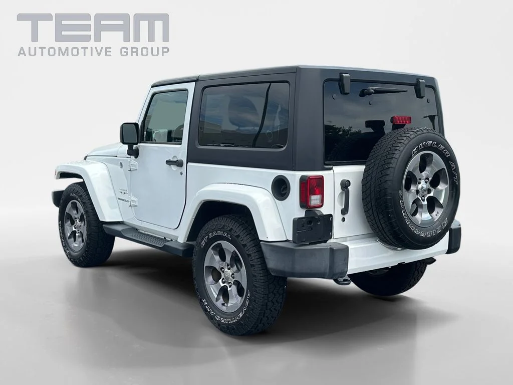 Used 2016 White Jeep Sahara image 5