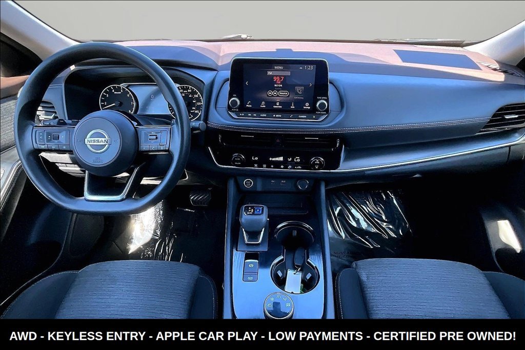 Used 2021 Gray Nissan SV image 7