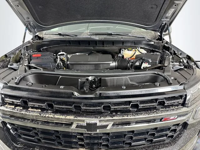 Used 2022 Gray Chevrolet Z71 image 32