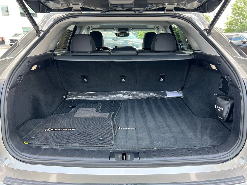 Used 2020 Silver Lexus 350 image 18