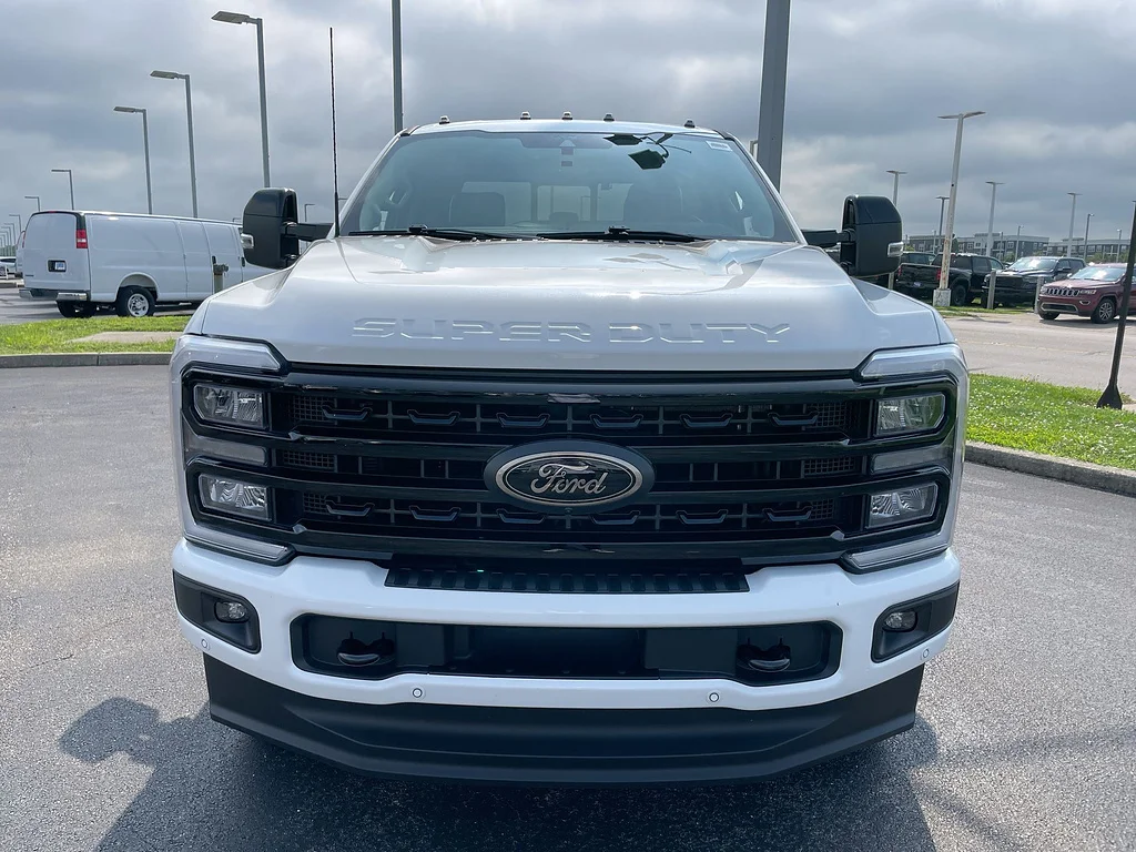 Used 2024 WHITE Ford Lariat image 31