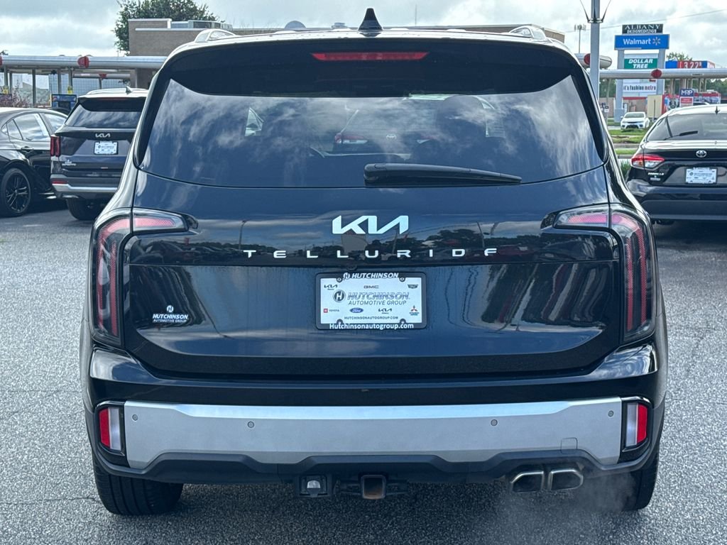 Used 2024 Black Kia EX image 4