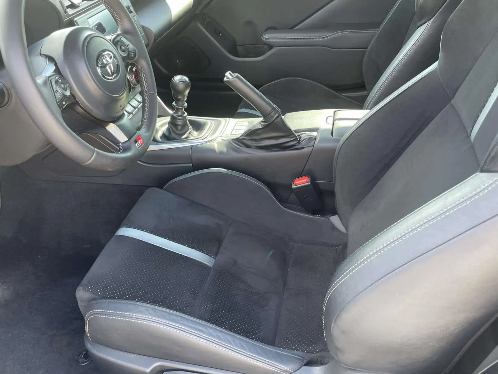 Used 2023 Halo Toyota Premium image 15