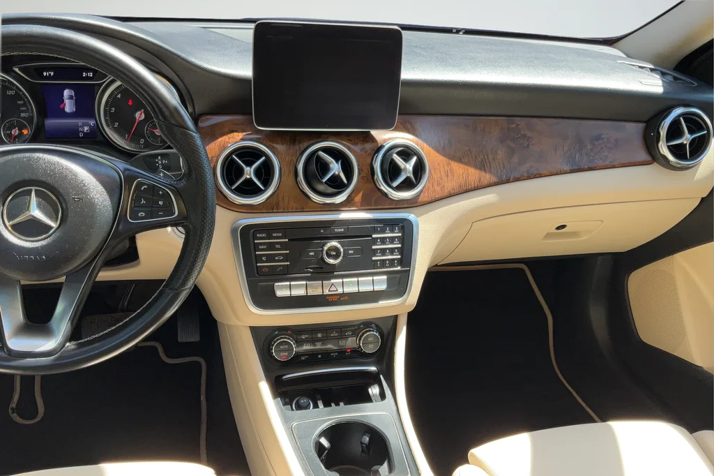 Used 2019 Blue Mercedes-Benz GLA 250 image 15