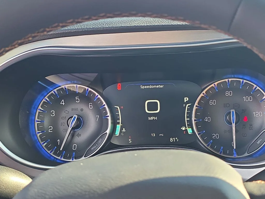 2026 Chrysler Pacifica Pinnacle - Photo 15