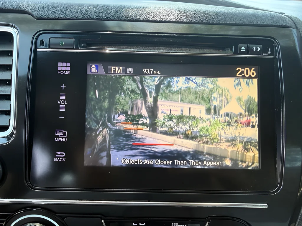 Used 2015 Modern Steel Metallic Honda Hybrid image 19