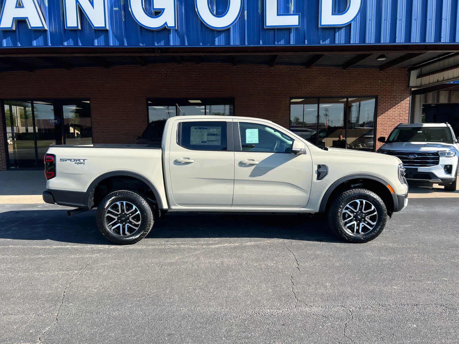 New 2025 Desert Sand Ford LARIAT image 35