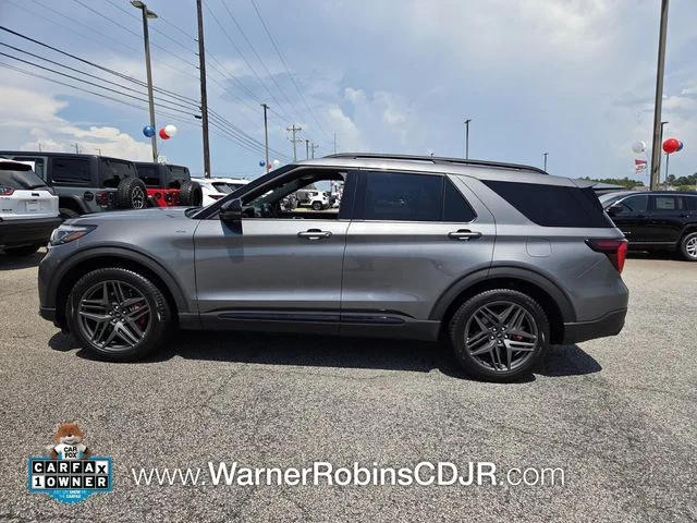 Used 2025 Gray Ford ST-Line image 4