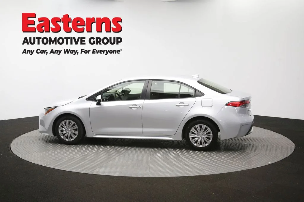 Used 2022 Silver Toyota LE image 61