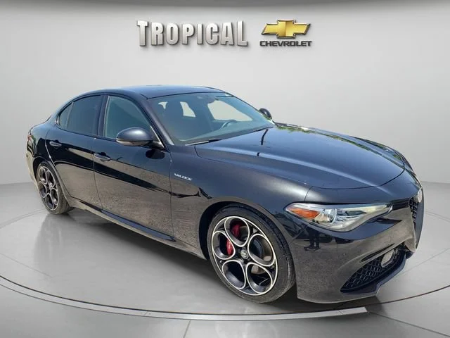Used 2023 Black Alfa Romeo Veloce image 7