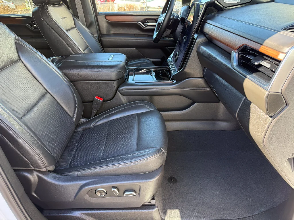 Used 2025 Summit White GMC Denali image 16