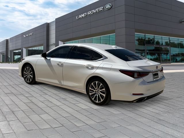 Used 2020 White Lexus 350 image 3