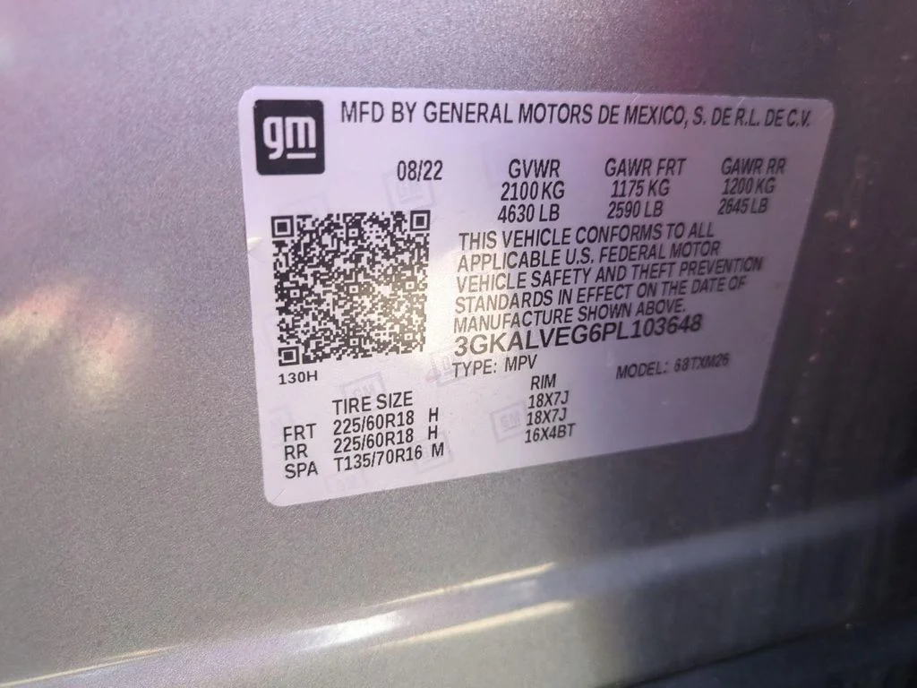 Used 2023 Sterling Metallic GMC SLT image 32