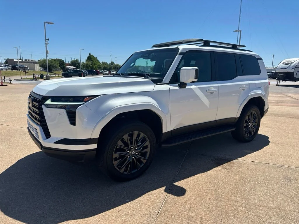 2024 Lexus GX 460 550 Premium's photo