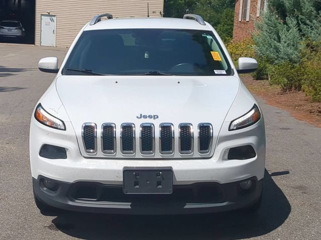 Used 2016 White Jeep Latitude image 9