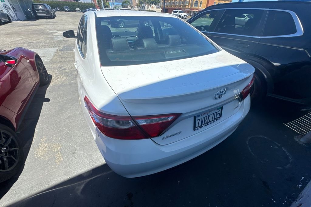 Used 2017 Blizzard Pearl Toyota SE image 6