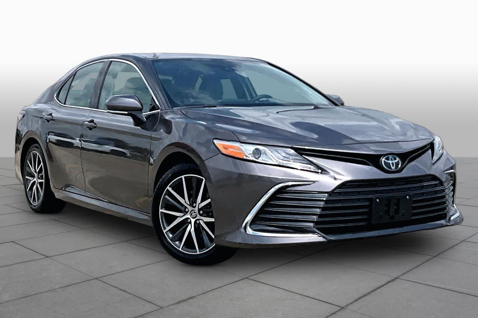 Used 2024 Predawn Gray Mica Toyota XLE image 3