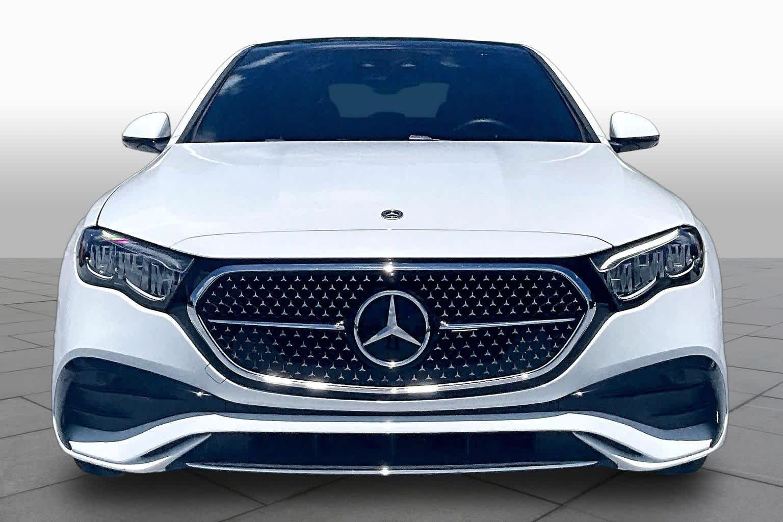 Used 2026 MANUFAKTUR Moonlight White Metallic Mercedes-Benz E 350 image 4