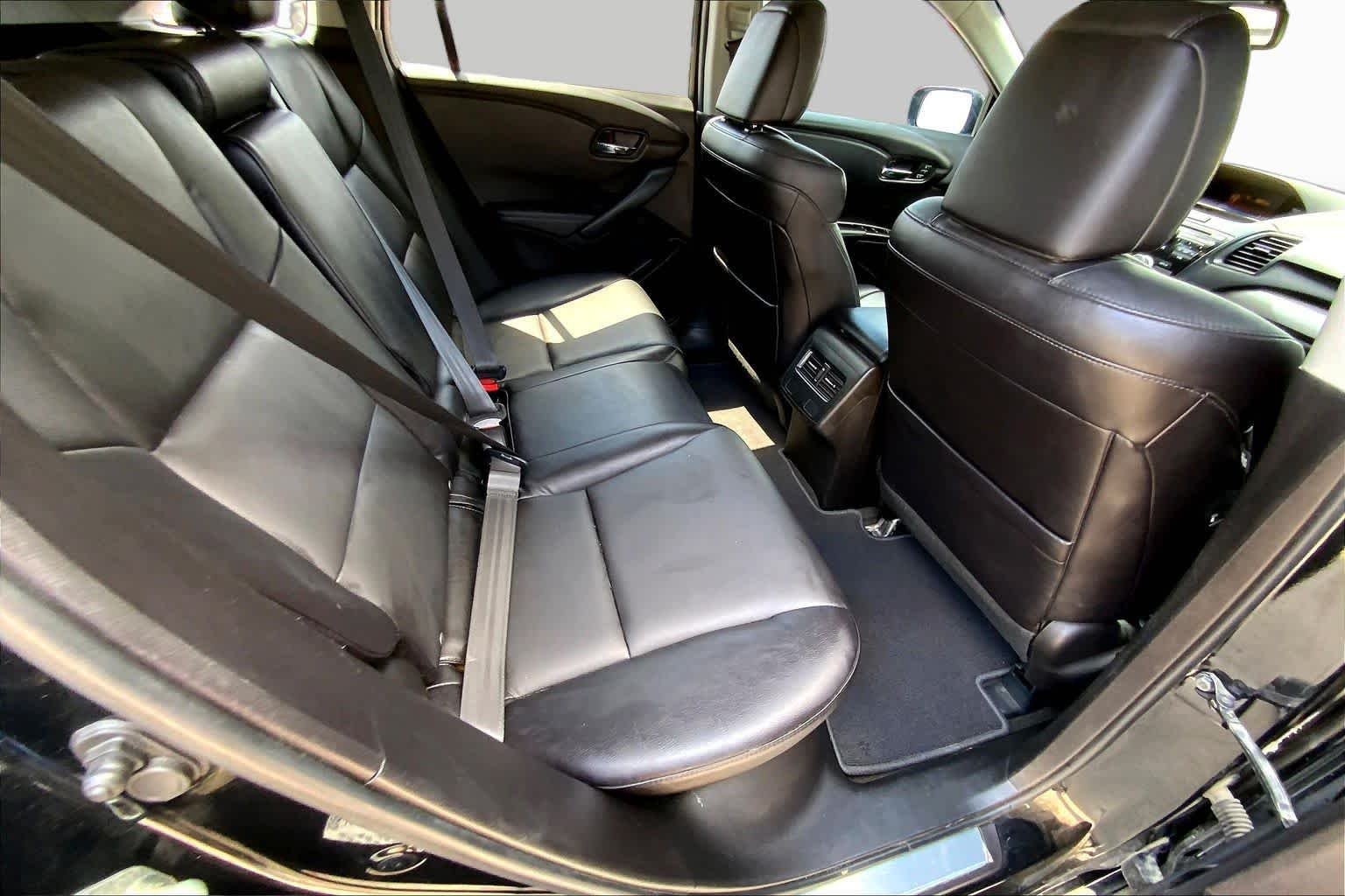 Used 2018 Crystal Black Pearl Acura  image 19