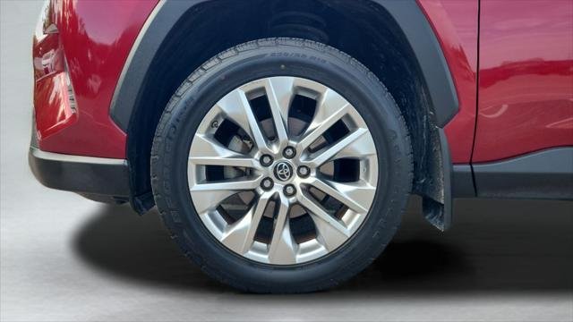Certified Used 2019 RUBY FLARE PEARL Toyota  image 26