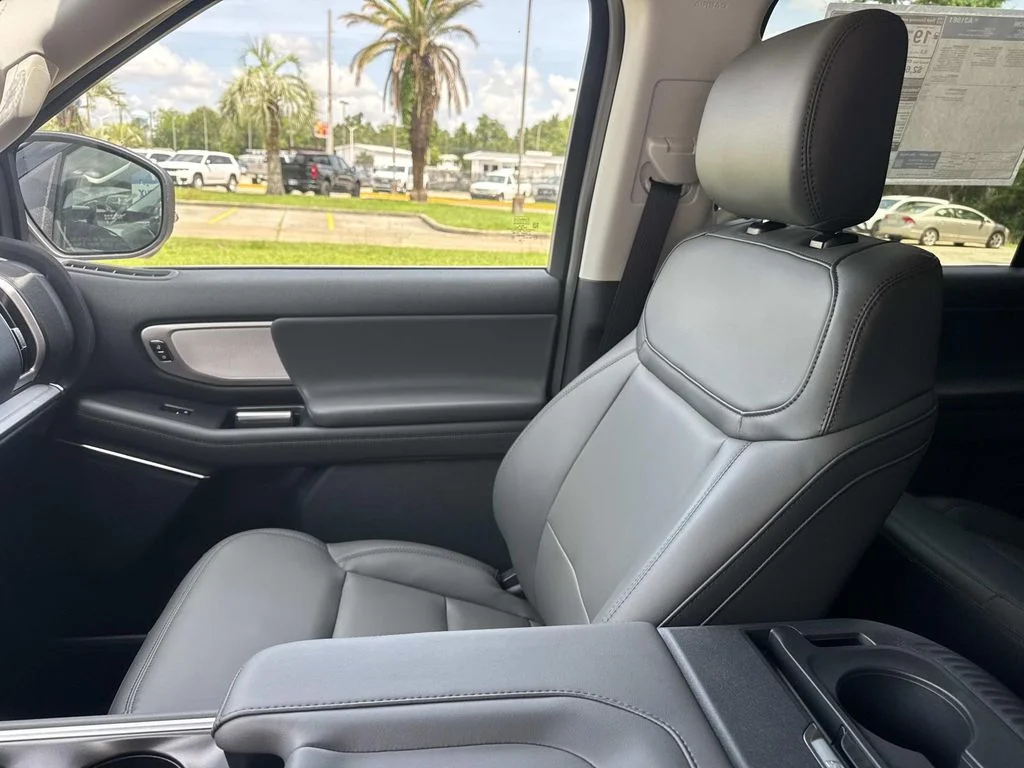 New 2026 Agate Black Metallic Ford Active image 36