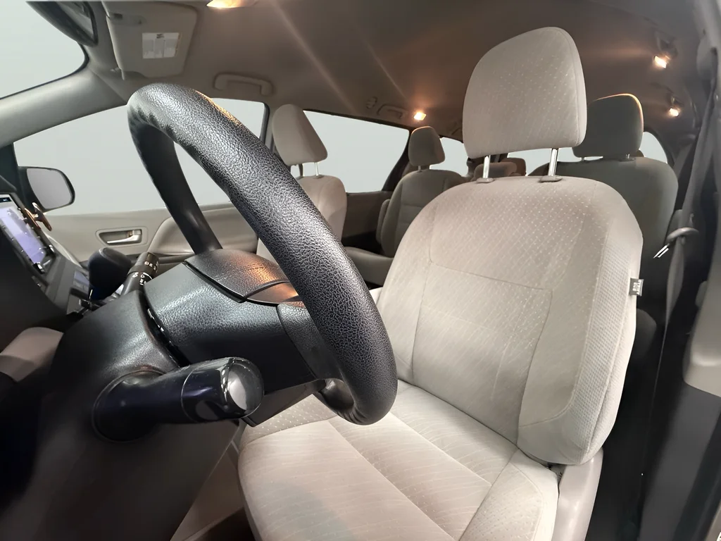 Used 2020 Gray Toyota LE image 11