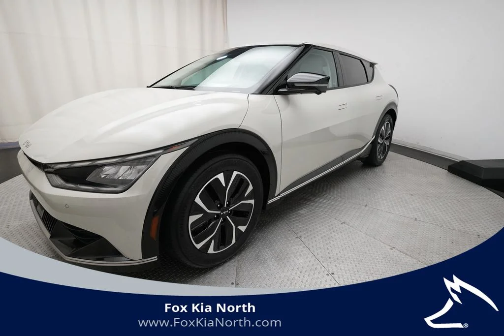 2023 Kia EV6 Wind's photo