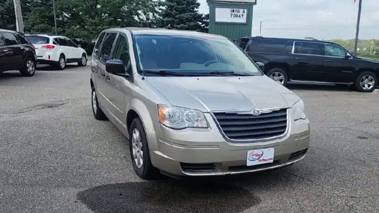 2008 Chrysler Town & Country LX photo 4