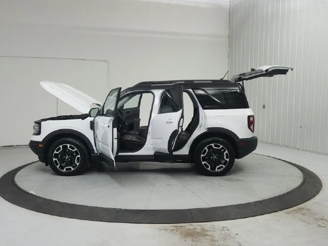 Used 2021 White Ford Outer Banks image 13