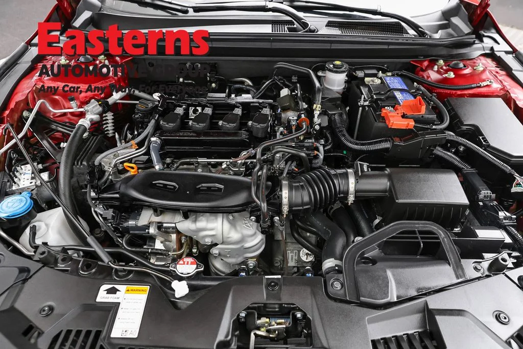Used 2025 Red Honda SE image 7