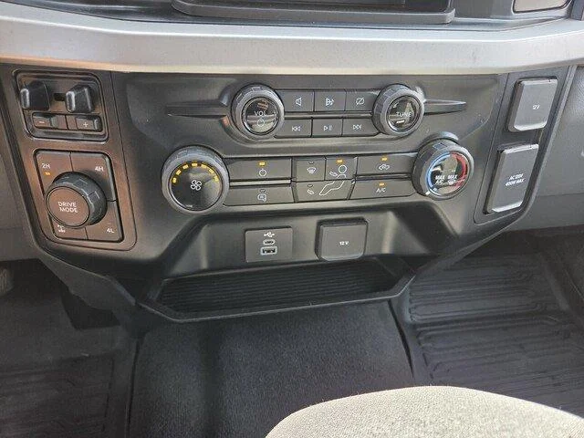 Used 2024 Oxford White Ford XLT image 19