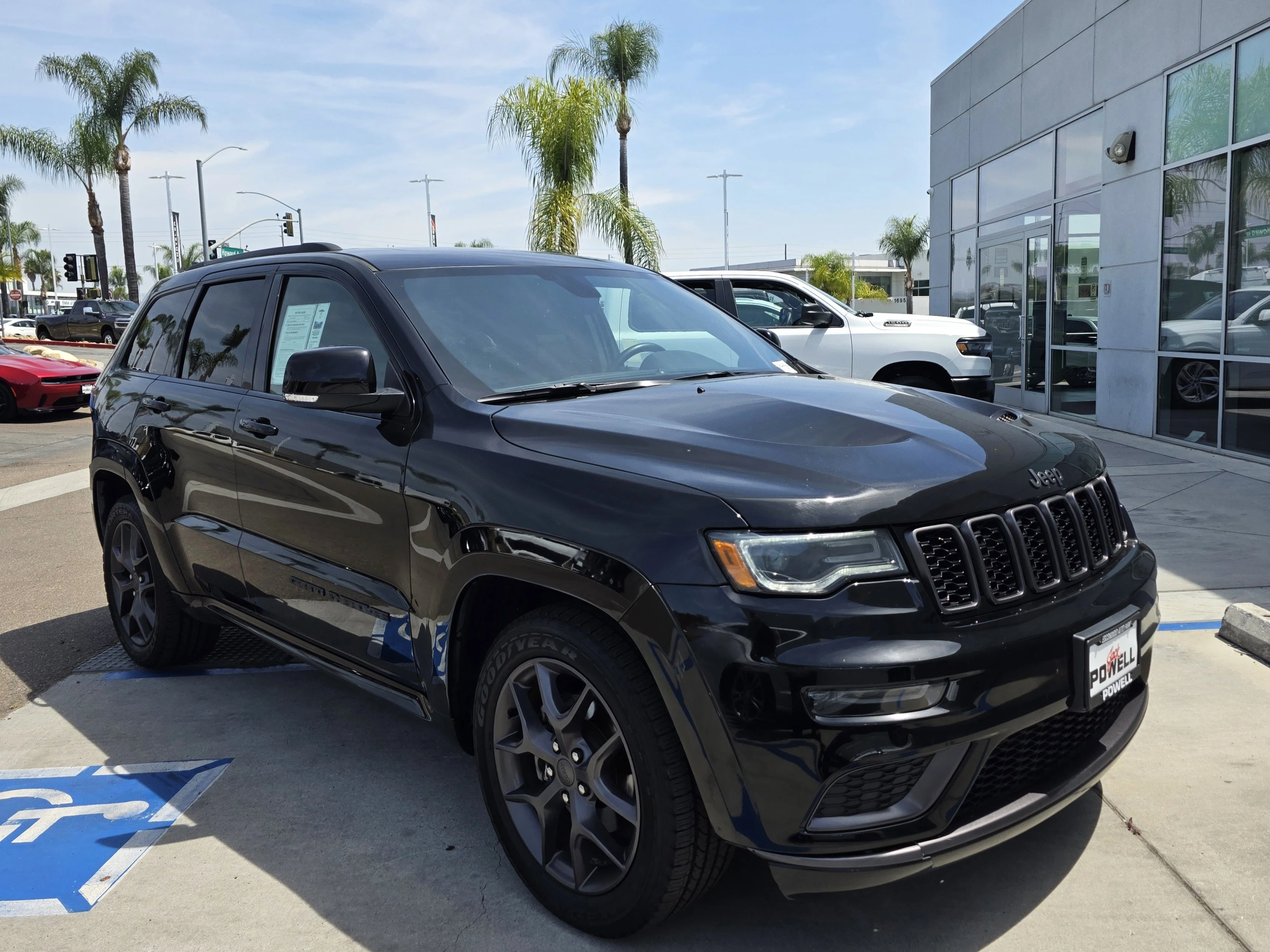 Used 2020 Diamond Black Jeep Limited image 6