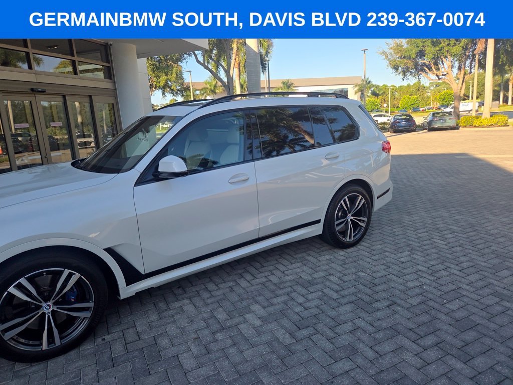 Used 2022 White Metallic BMW M50i image 7