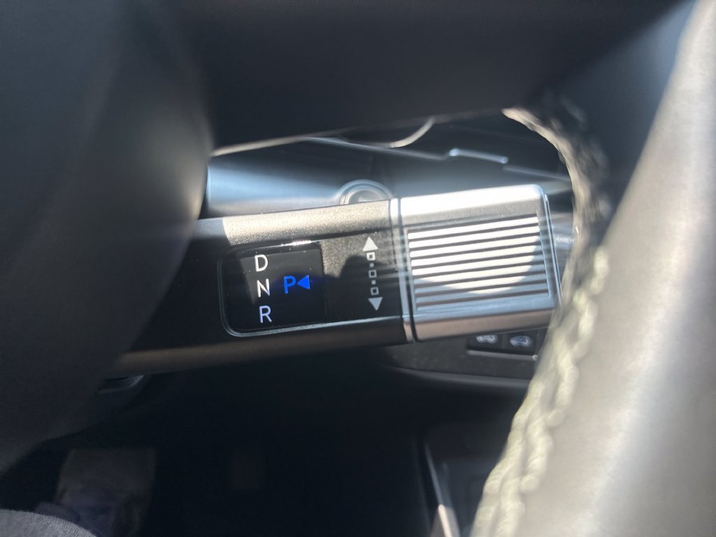 Used 2024 Neoteric Yellow Hyundai SEL image 47